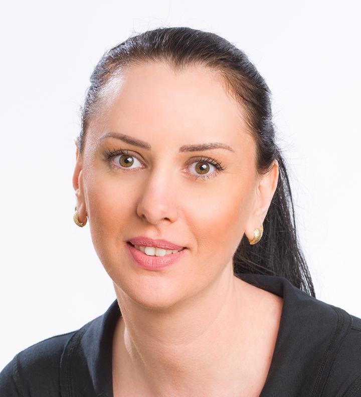 إيلا پينكل أخصائية تغذية علاجية لقب أول في علوم التغذية، كلّية الزراعة في رحوڤوت، الجامعة العبرية القدس. مختصّة بالاستشارة