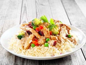 שווארמה הודו עם אורז בתוספת אפונה וגזר