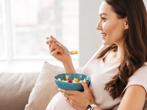 הריונית אוכלת בריא