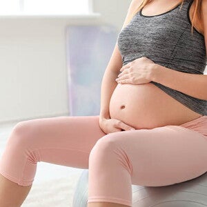 איה בהריון מתעמלת