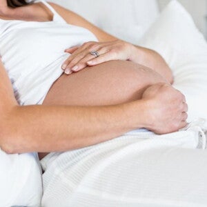 שומרת על ביטנה