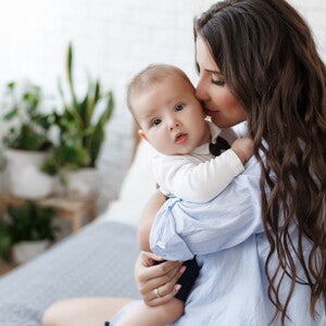 אמא ותינוק יחד