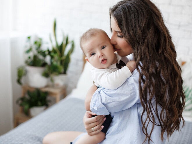 אמא ותינוק יחד